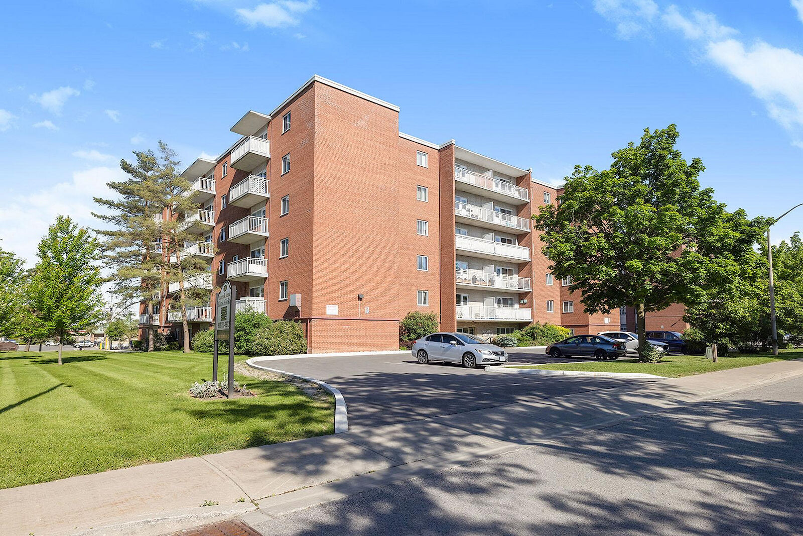 Richmond Hill 1 bedroom Apartment for rent. Property photo: 641927-1