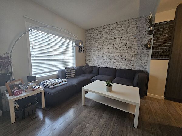 Calgary 2 + Den bedrooms Townhouse for rent. Property photo: 642148-3