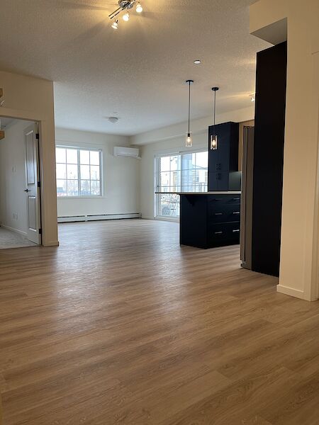 Calgary 2 bedrooms Condo Unit for rent. Property photo: 642226-3