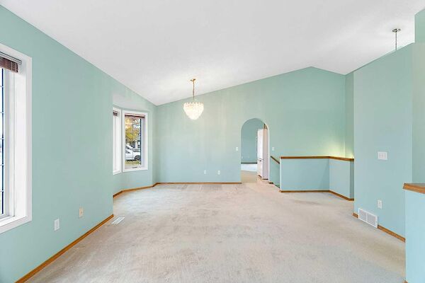 Calgary 3 bedrooms House for rent. Property photo: 643068-3