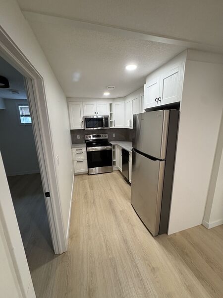 Calgary 2 + Den bedrooms Duplex for rent. Property photo: 643905-2
