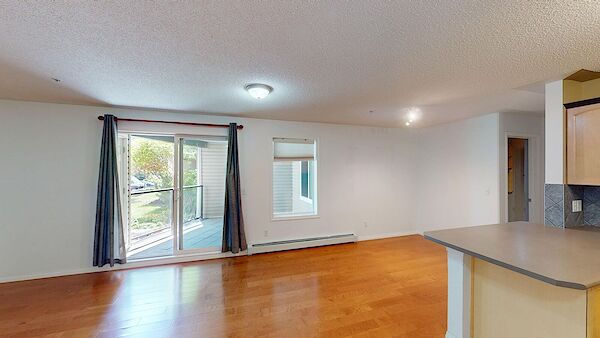 Calgary 2 bedrooms Condo Unit for rent. Property photo: 644322-3