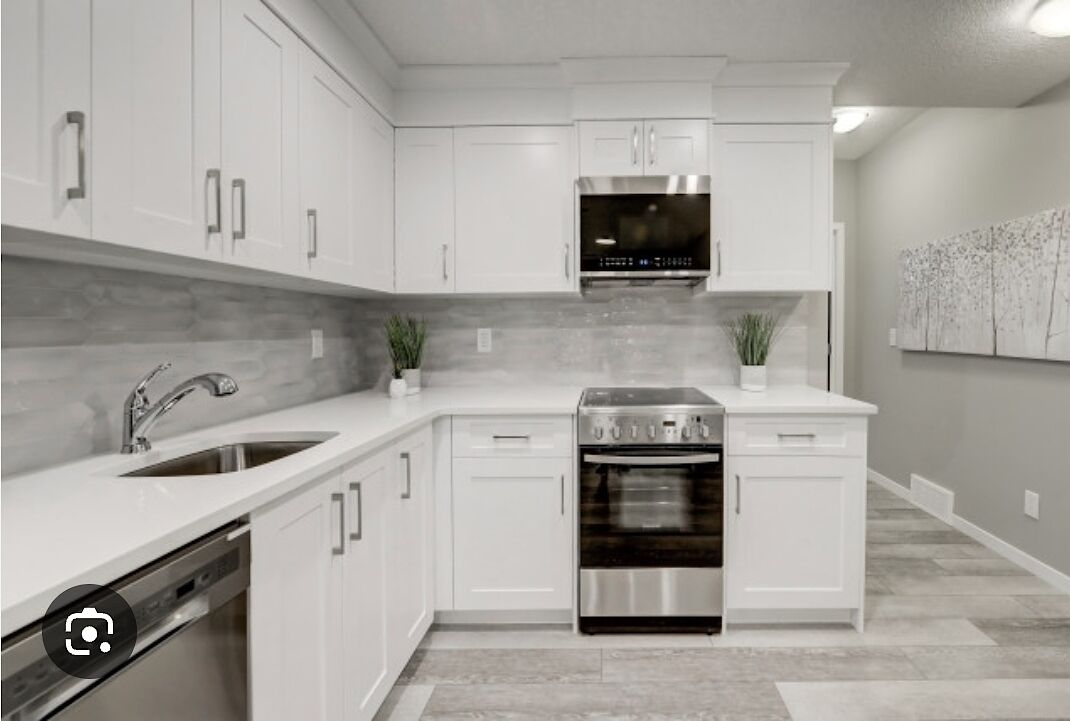 Calgary 2 bedrooms Basement for rent. Property photo: 645353-1