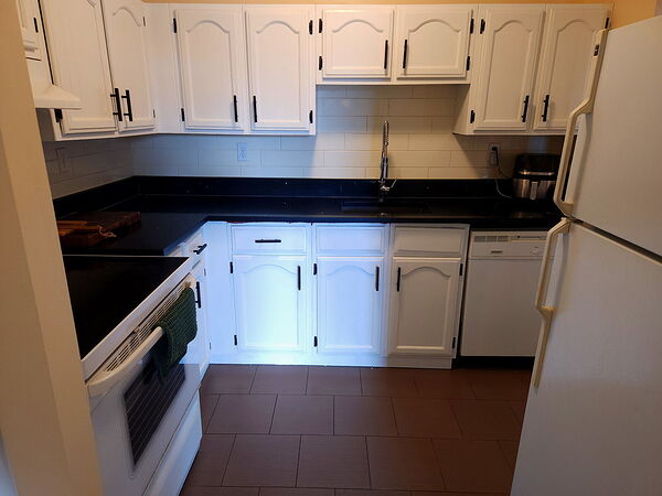 Edmonton 2 bedrooms Condo Unit for rent. Property photo: 646180-3