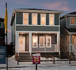 Stunning Upgraded Showhome in Hotchkiss 3 Bed + Bonus, Double Detached garage