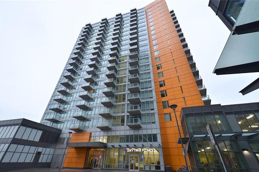 Calgary studio Condo Unit for rent. Property photo: 646803-1