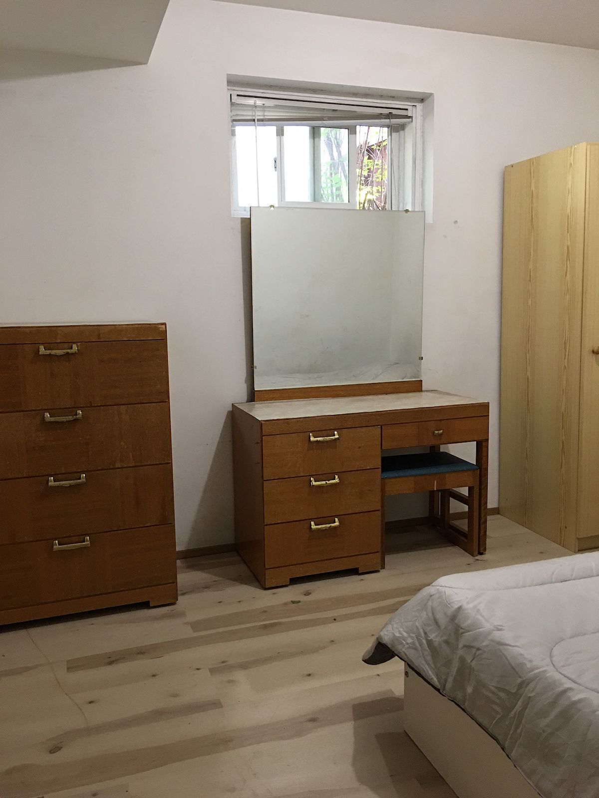 Calgary 1 bedroom Room For Rent for rent. Property photo: 64684-1