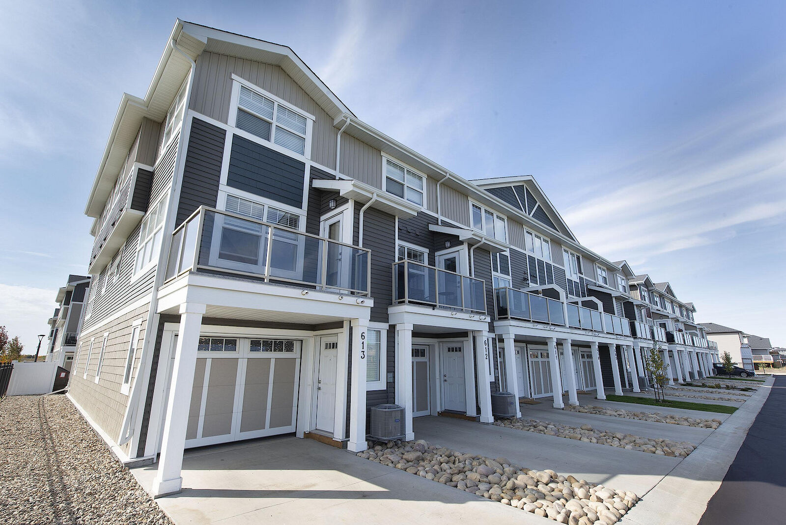 Saskatoon 1 bedroom Townhouse for rent. Property photo: 647676-1