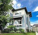 Live by the Lake – 4 Bed Home in Mahogany