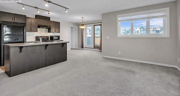 Calgary 2 bedrooms Condo Unit for rent. Property photo: 647741-3