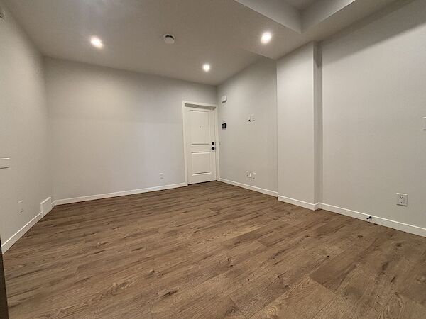 Calgary 2 bedrooms Basement for rent. Property photo: 648505-3