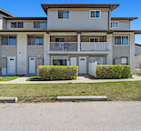 PET FRIENDLY!! 2 Bedroom Condo/Townhouse in Braeside - Available July 1st!