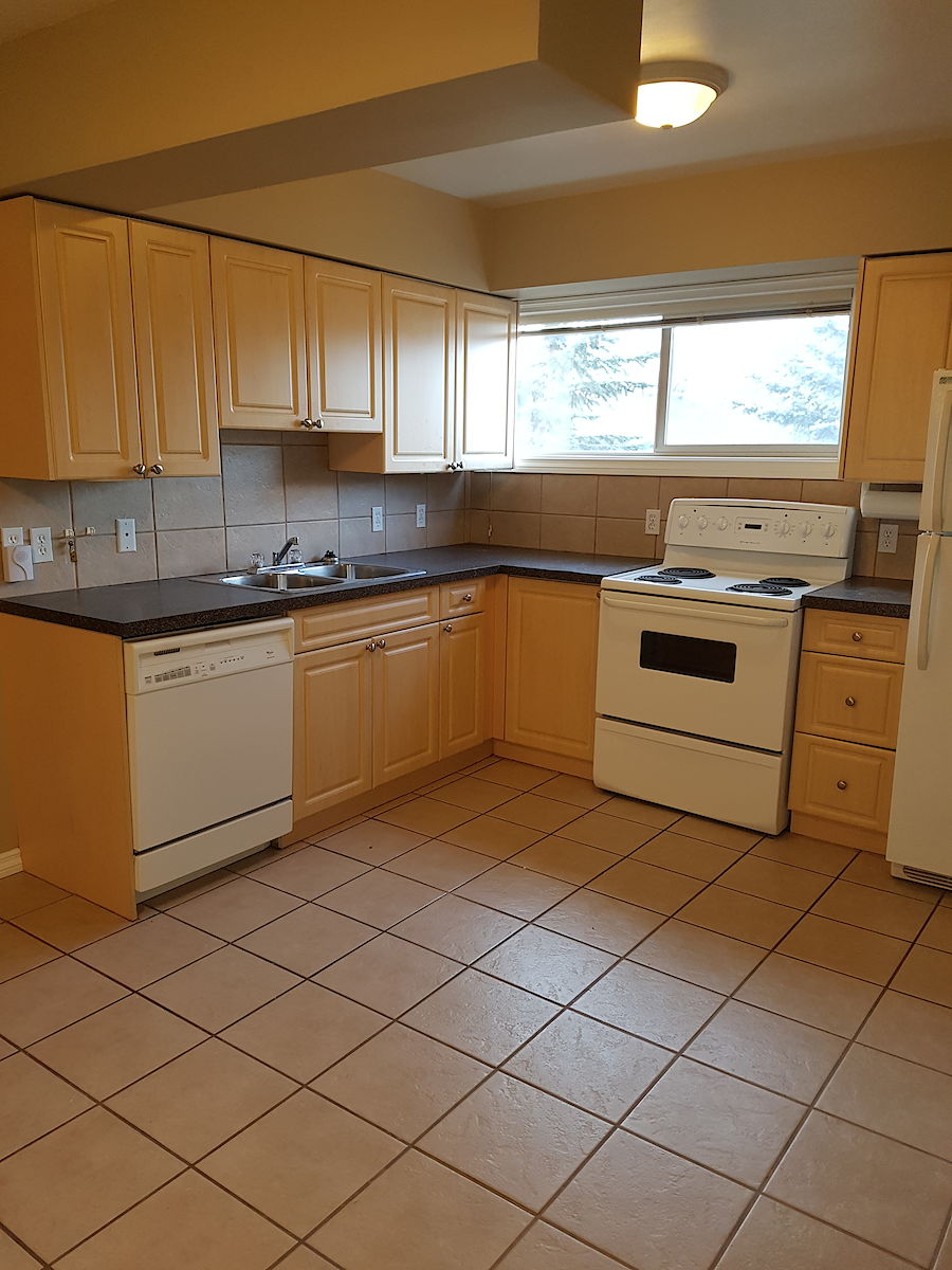 Calgary 2 bedrooms Condo Unit for rent. Property photo: 64885-1