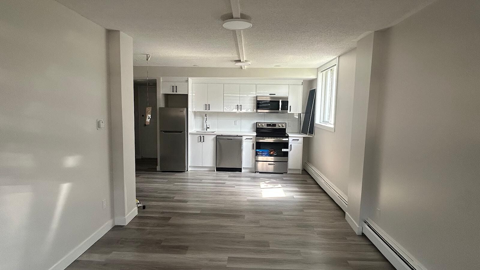 Calgary 1 bedrooms Apartment for rent. Property photo: 649365-1