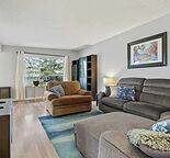 Great Main Floor Unit Close to Nose Hill Park
