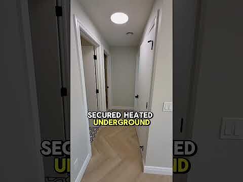UD 1 Bed + Den | UG Parking | Walk to U o C and Mall