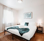 Spacious 3-Bed Furnished Family Home — Hot Tub, Fire Pit, Fenced Yard + All Util