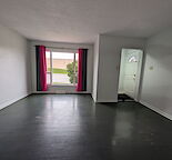 Beautiful 5 Bedroom Southview Home / Pets Allowed