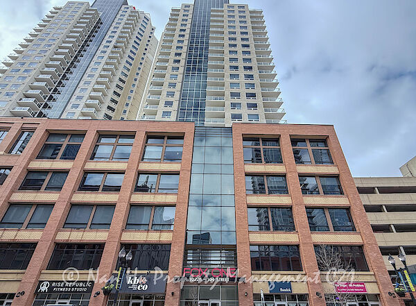 Luxurious 1 bedroom apartment with patio in Downtown Edmonton