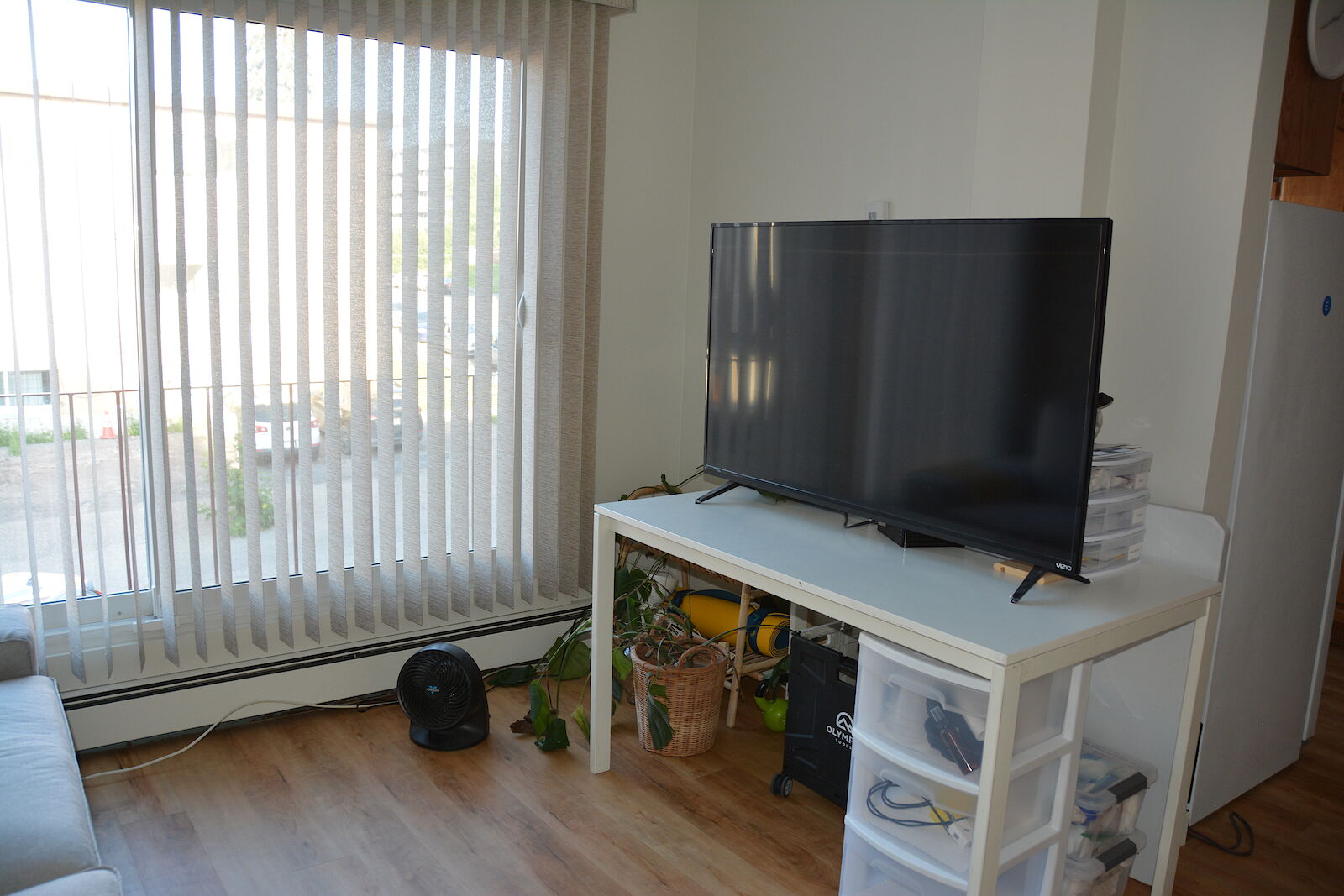 Calgary 1 bedroom Condo Unit for rent. Property photo: 653520-1