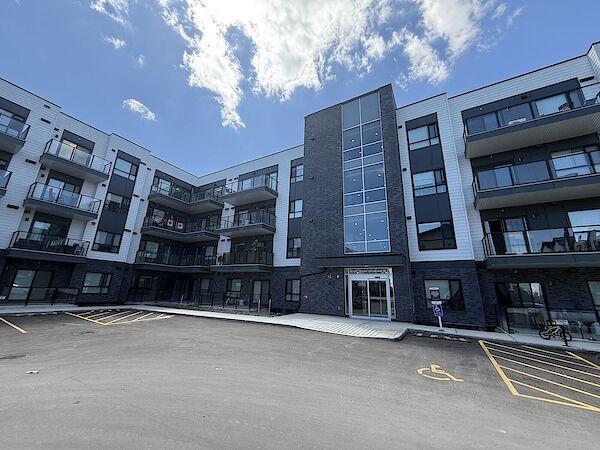 Modern 1 Bed, 1 Bath Condo in Seton Serenity