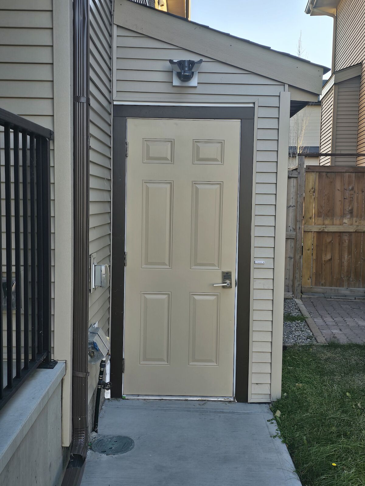 Calgary 2 + Den bedrooms Basement for rent. Property photo: 654192-1
