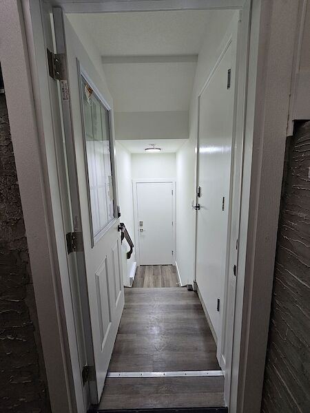 Calgary 2 + Den bedrooms Basement for rent. Property photo: 654192-3