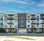 Cranston Luxury 3bedroom 2 bath Condo with Pond View