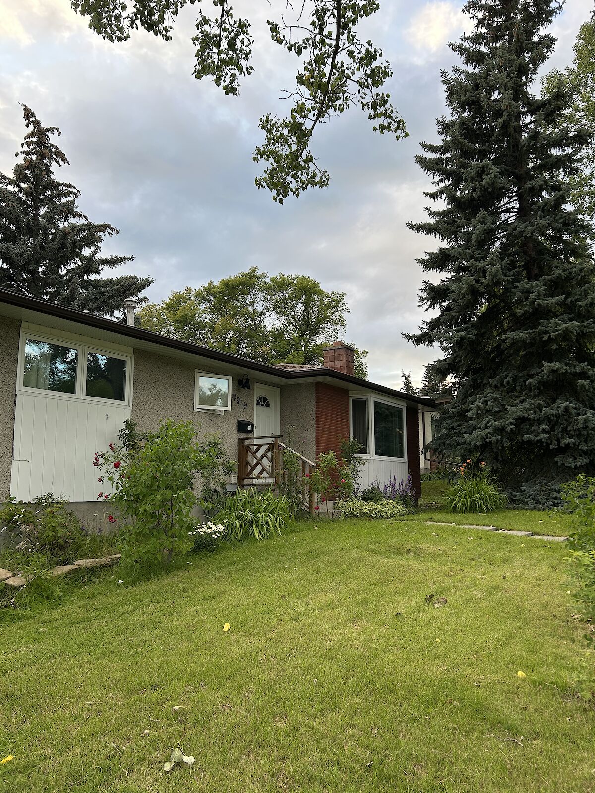 Calgary 3 bedrooms House for rent. Property photo: 654697-1