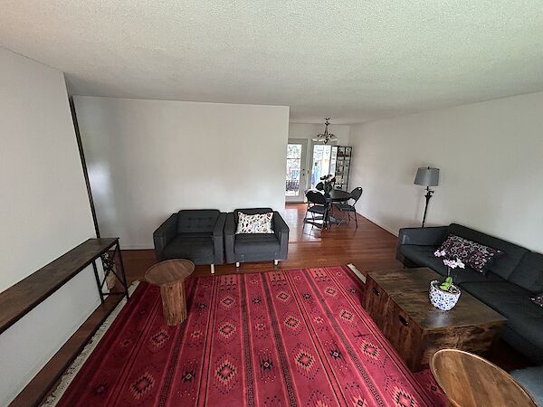 Calgary 3 bedrooms House for rent. Property photo: 654697-2