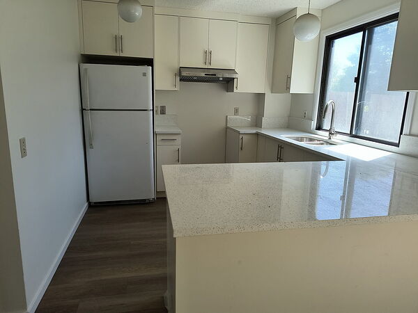 Calgary 3 bedrooms Duplex for rent. Property photo: 6550-3
