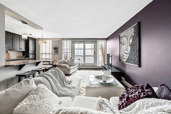 Calgary 2 bedrooms Condo Unit for rent. Property photo: 655728-2