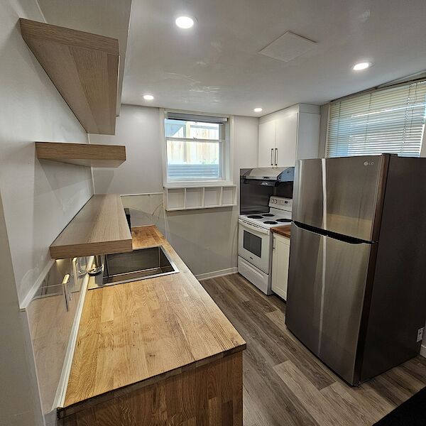 Calgary 2 bedrooms Basement for rent. Property photo: 655927-2