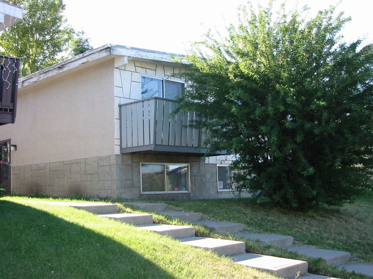 Calgary 4 bedrooms Duplex for rent. Property photo: 65603-1