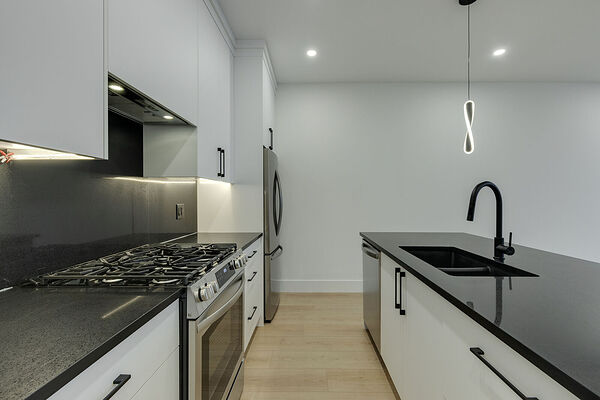 Calgary 2 + Den bedrooms Townhouse for rent. Property photo: 656122-2