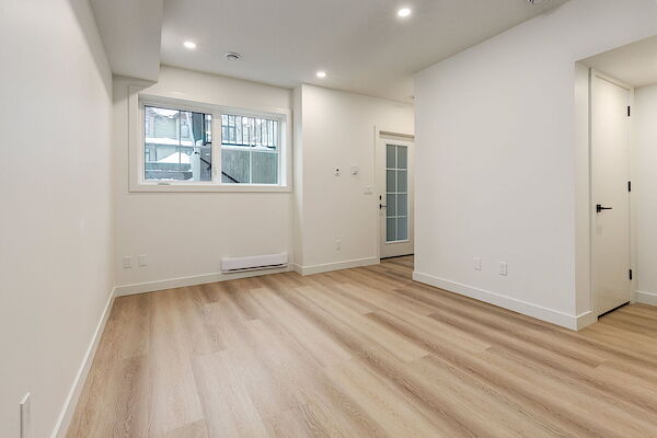 Cute & Cozy Bachelor Apartment