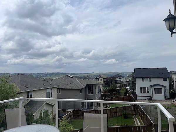 Calgary 3 + Den bedrooms Room For Rent for rent. Property photo: 656214-2