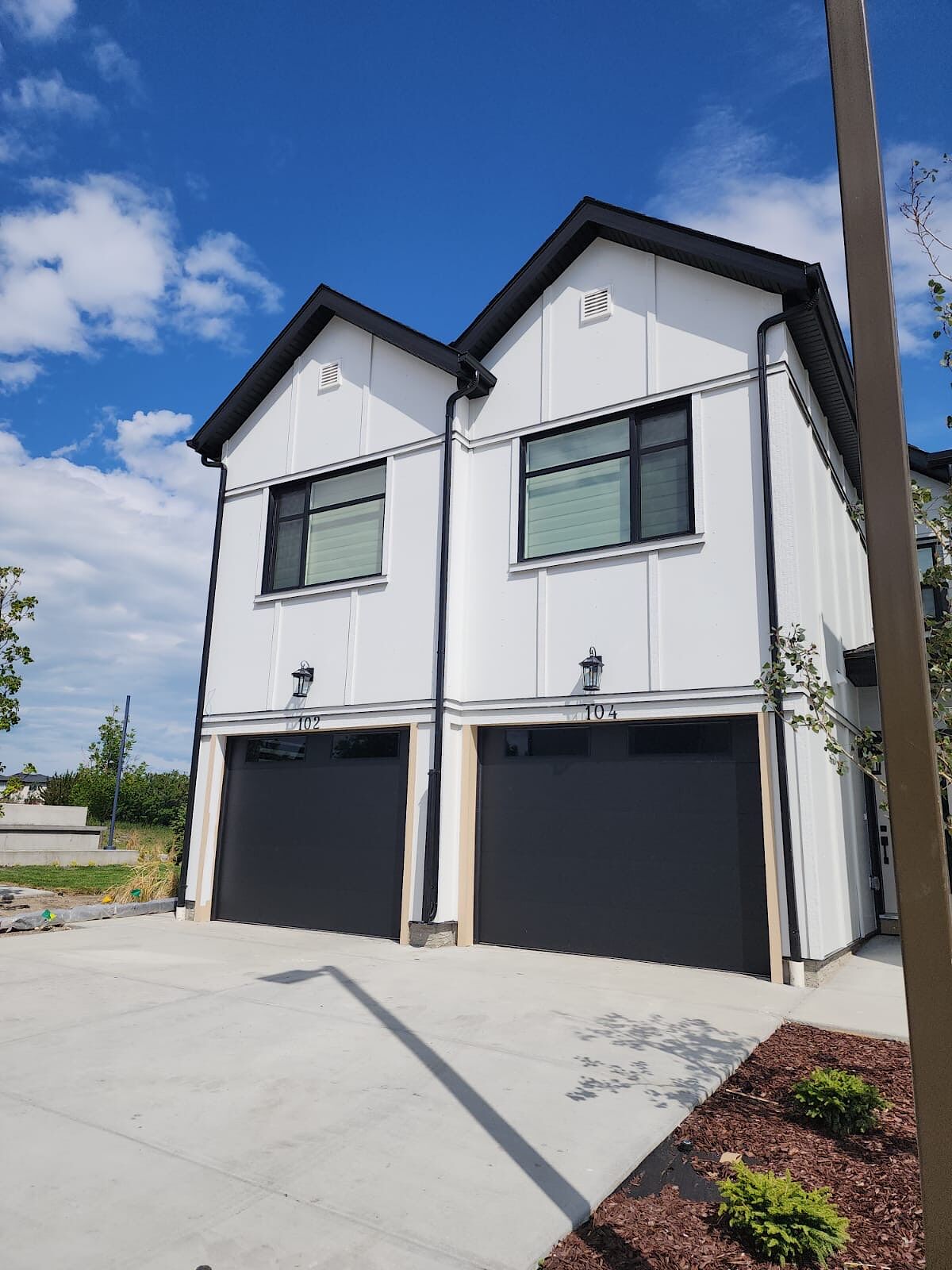Airdrie 3 bedrooms Townhouse for rent. Property photo: 656233-1