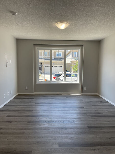 Calgary 3 bedrooms Duplex for rent. Property photo: 656395-3