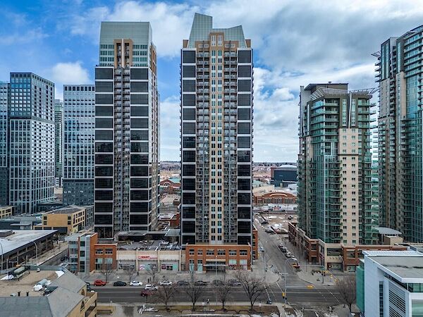Calgary 2 bedrooms Condo Unit for rent. Property photo: 656763-2
