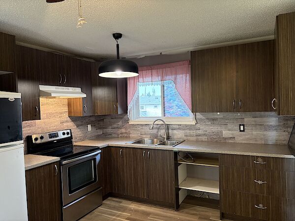 Calgary 3 bedrooms House for rent. Property photo: 656874-2