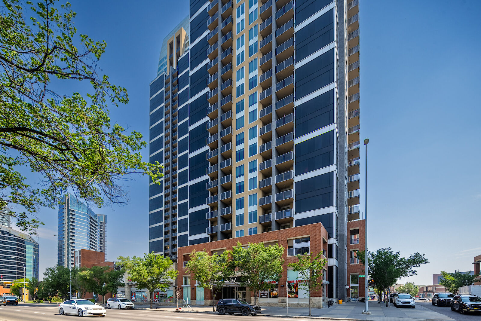 Calgary 2 bedrooms Condo Unit for rent. Property photo: 657146-1