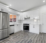 3 Bedroom Upper in Acadia!