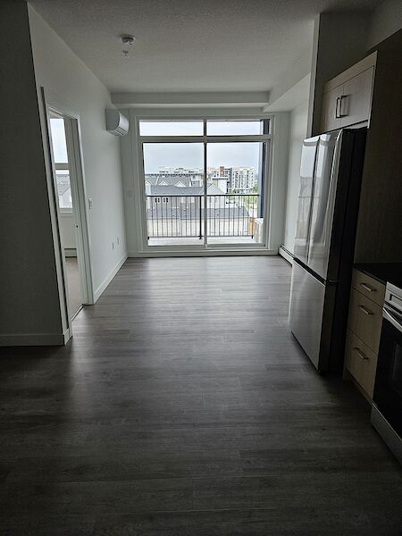 Modern 1 Bedroom Condo in Sage Hill