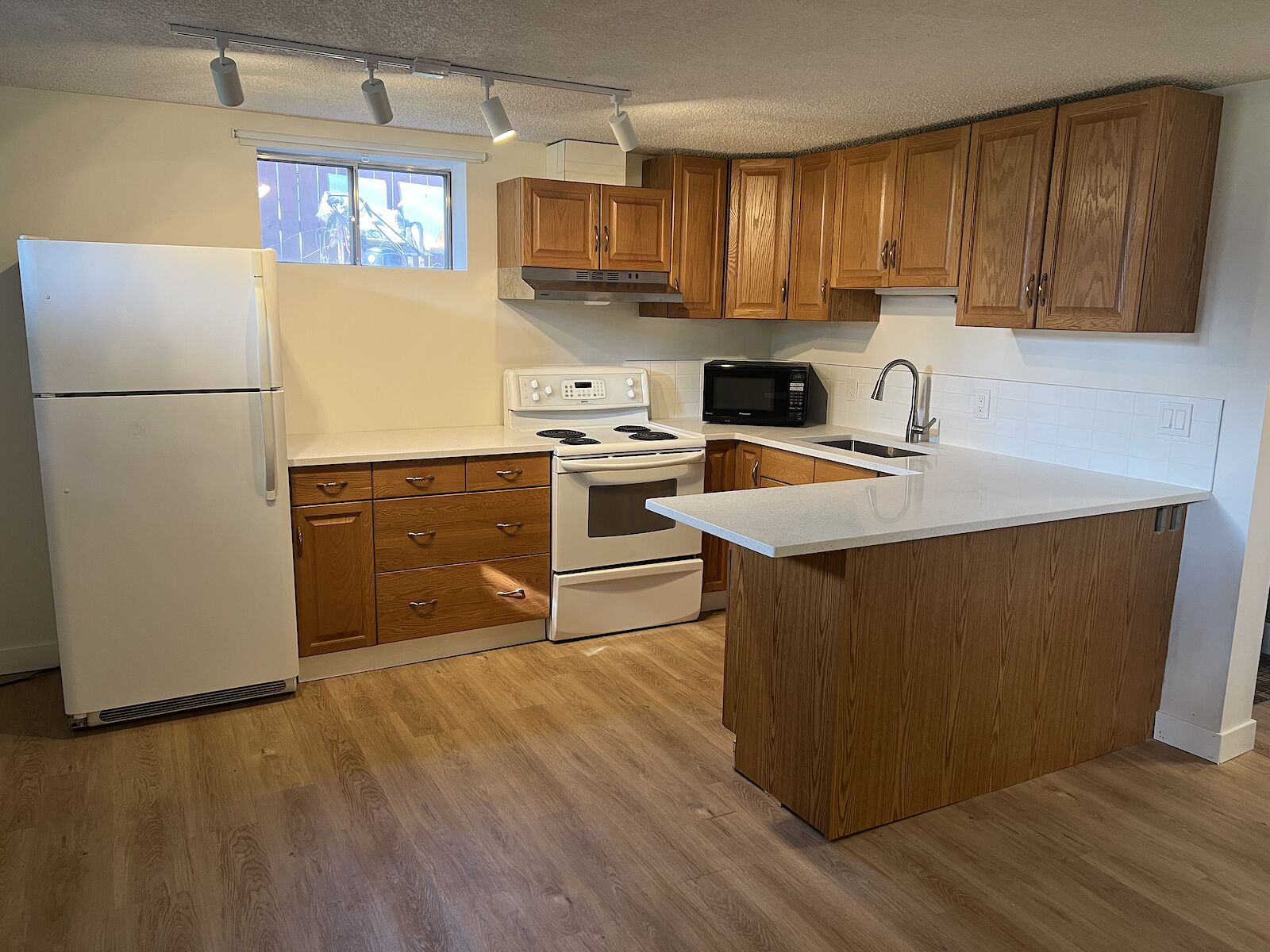 Calgary 1 bedroom Basement for rent. Property photo: 658833-1