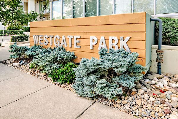 Calgary 2 bedrooms Condo Unit for rent. Property photo: 659016-2