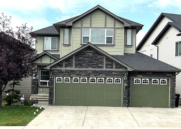 FULLY FURNISHED 2 STOREY FAMILY HOME 4BR/3WR IN PANORAMA HILLS NW