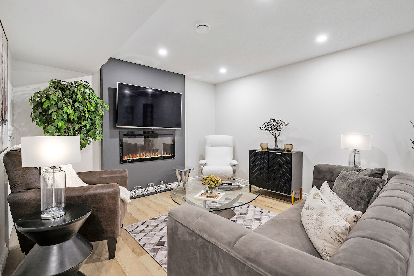 Calgary 2 + Den bedrooms Basement for rent. Property photo: 659707-1