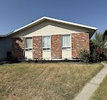 Bright & Spacious 3-Bedroom, 2-Bath Upstairs Rental