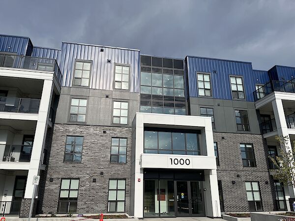 Calgary 2 bedrooms Condo Unit for rent. Property photo: 660424-2